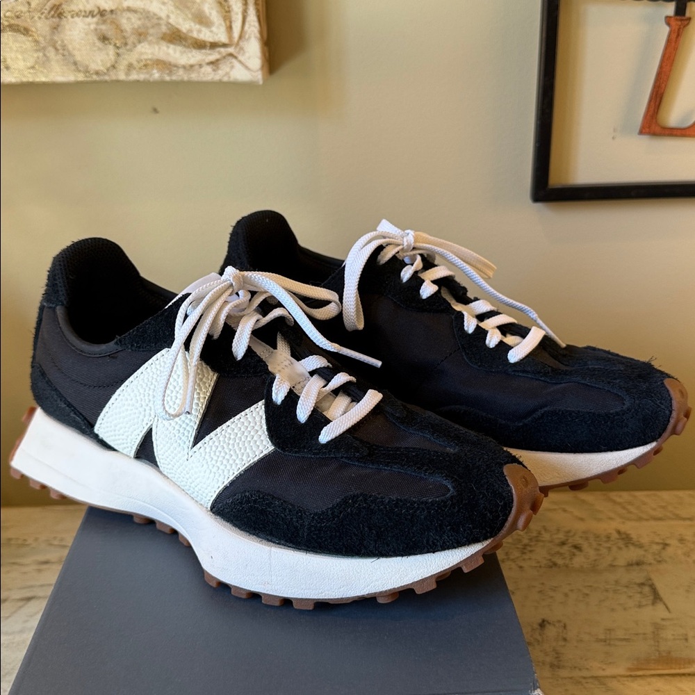 👟 New Balance Women’s 327 Sneakers - Picture 10 of 11